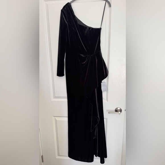 Amsale One-Shoulder Single Long Sleeve Velvet Gown in Black Size 4 NWT - Picture 4 of 11